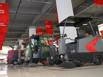 電動(dòng)掃地車 電動(dòng)掃地車